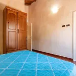 فيلة Licia San Pietro كاستياداس