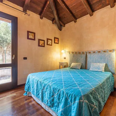 فيلة Licia San Pietro